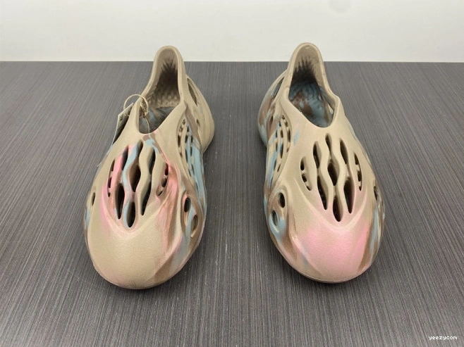 GY3969 Adidas Runner Foam Yeezy 1023